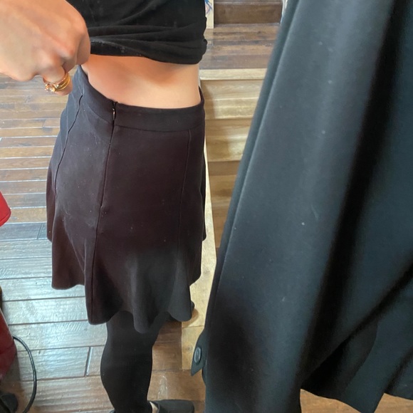 30% OFF BUNDLES! SUEDE STRETCH BLACK SUIT SKIRT - Picture 3 of 13